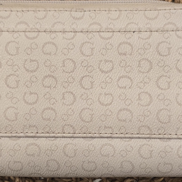 GUESS Women’s Taupe G Logo Faux Leather Wallet Zip Around Style - Picture 5 of 8